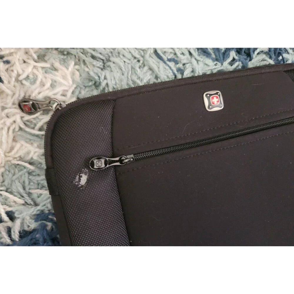 SwissGear case soft
